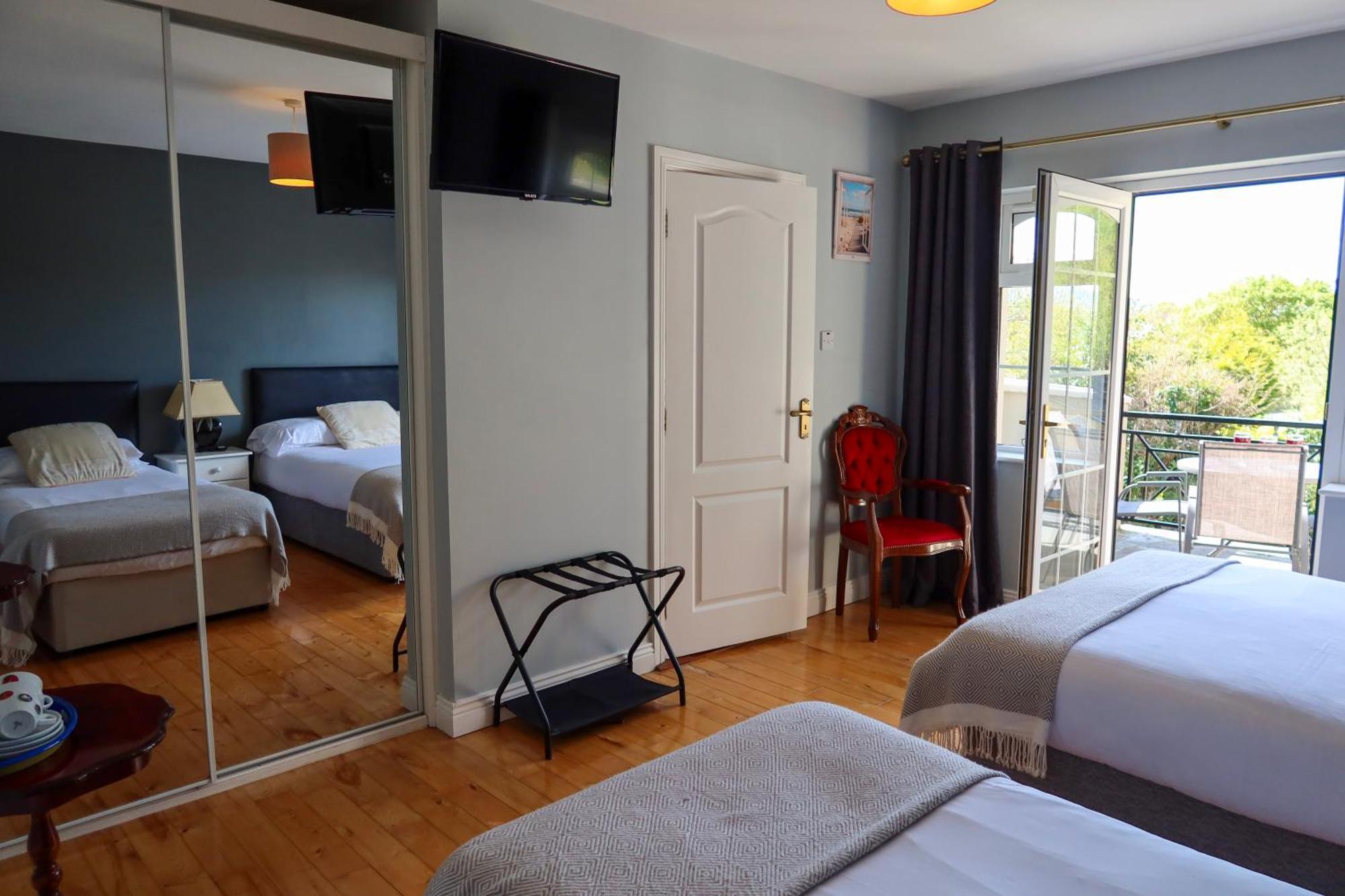 Woodville Lodge Guesthouse Киларни Екстериор снимка