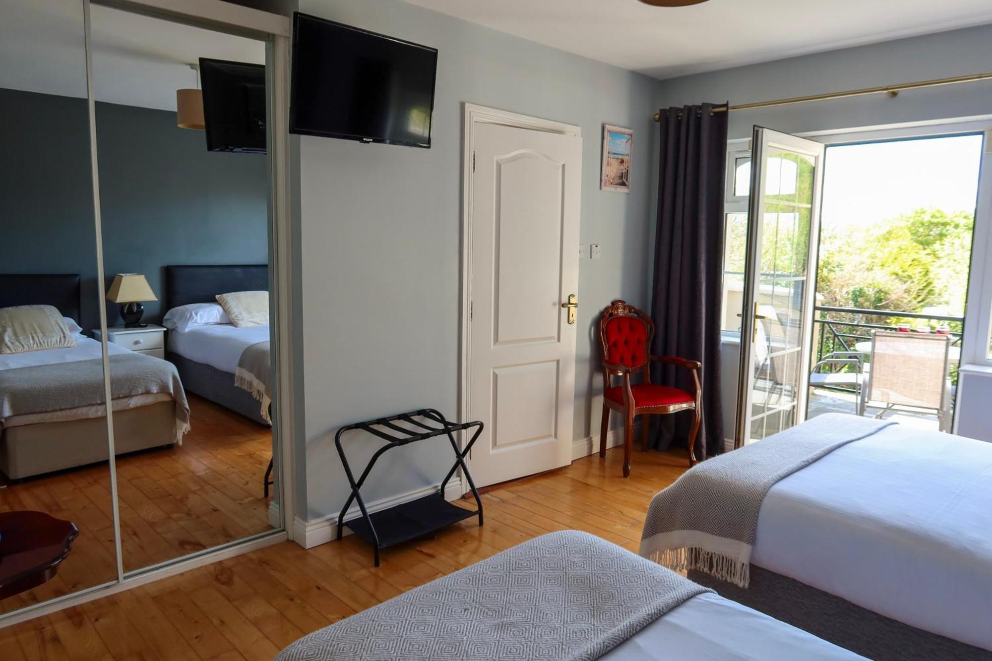 Woodville Lodge Guesthouse Киларни Екстериор снимка