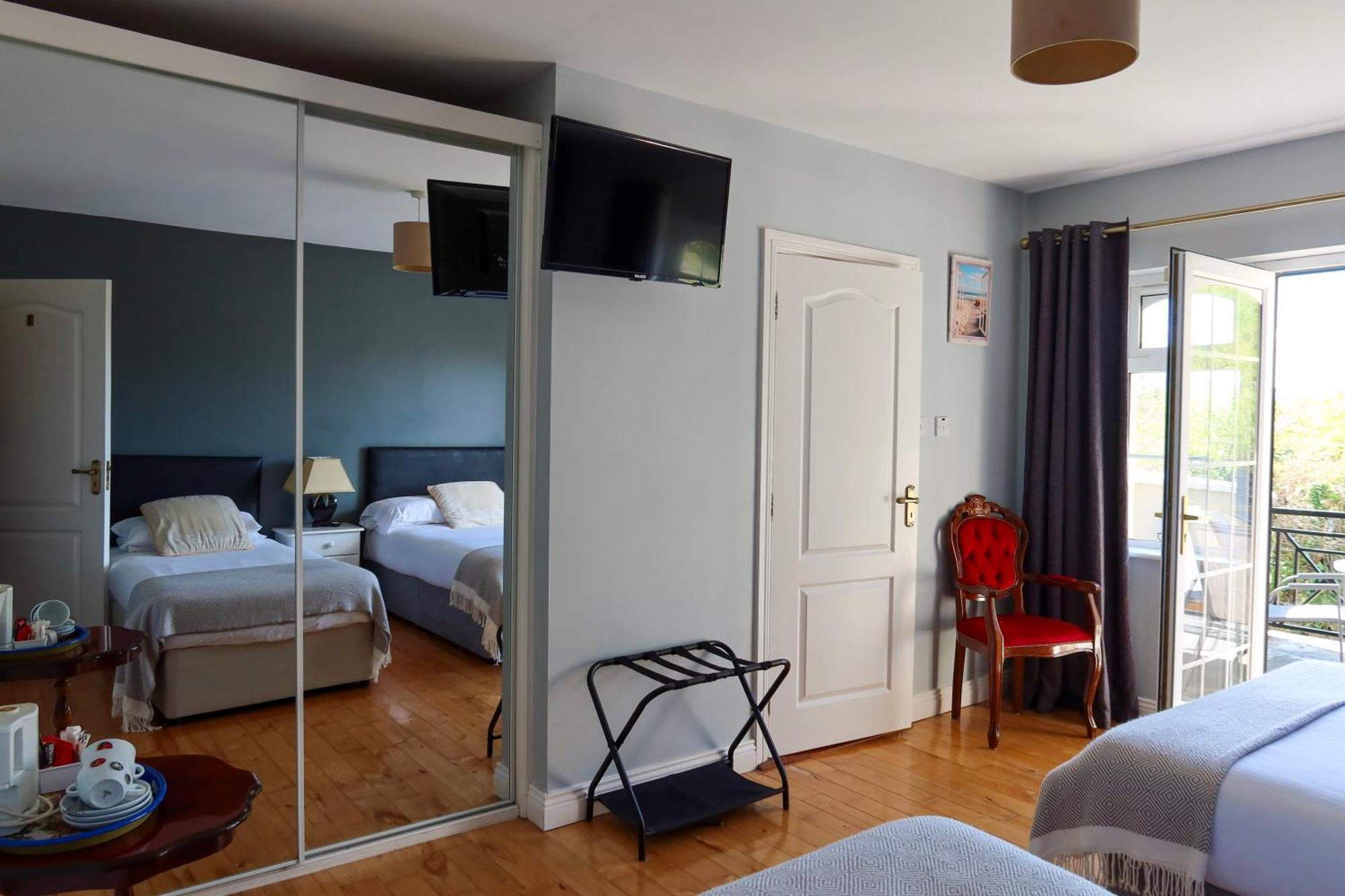 Woodville Lodge Guesthouse Киларни Екстериор снимка